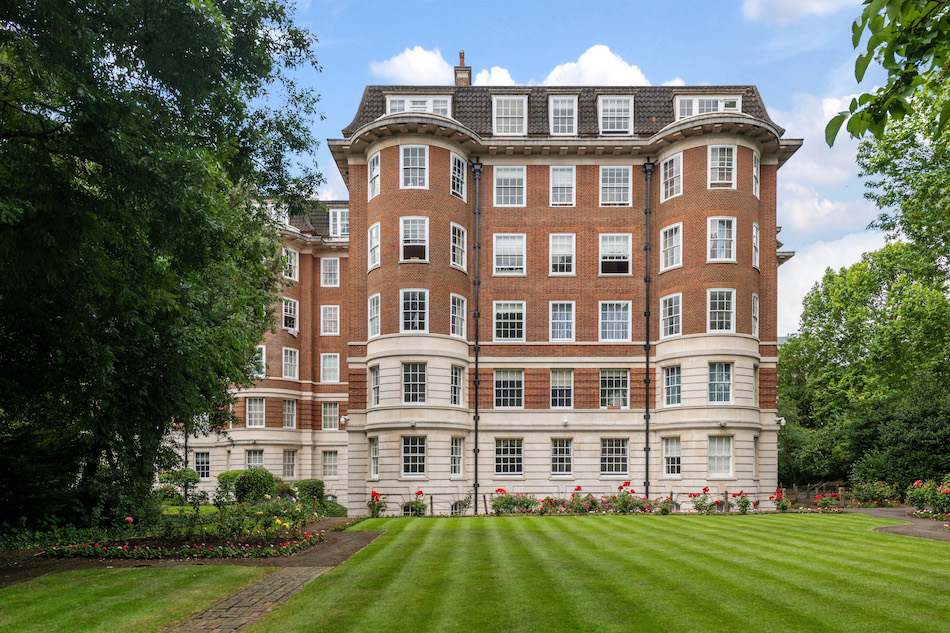 £7.5M Luxury Apartment in Abbey Lodge